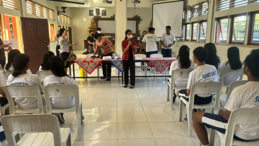 PELAKSANAAN KEGIATAN AKSI BERGIZI DI SMAK THOMAS AQUINO